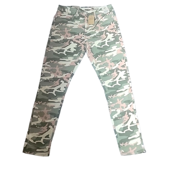 Levi's Denim - Levi's Pink & Green 721 High Rise Skinny Camo Jeans Size 31